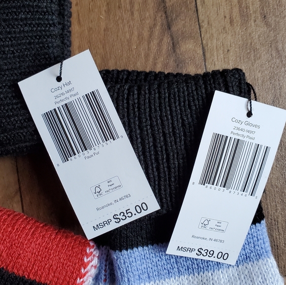 Vera Bradley Cozy Scarf, Cozy Gloves, and Cozy Beanie Hat Perfectly Plaid - Picture 4 of 5